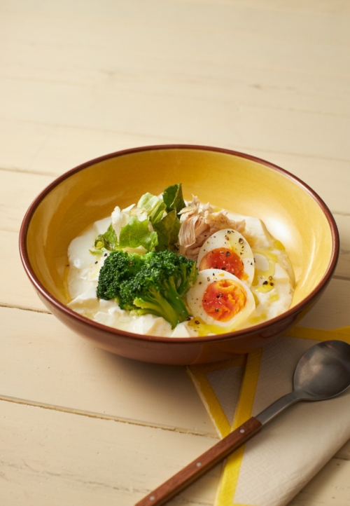 サラダチキンとブロッコリーの塩ヨ―グルト