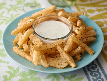 ハーブポテトのヨーグルトディップ