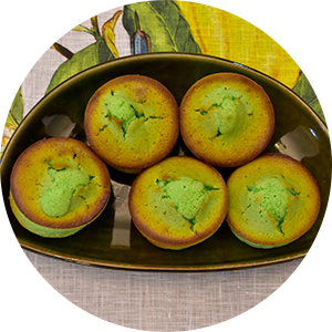 ラオス風パンダンリーフカップケーキ