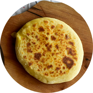 イメルリ・ハチャプリ（ジョージア風チーズパン）