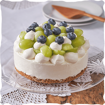 シャインマスカットのレアチーズケーキ完成写真